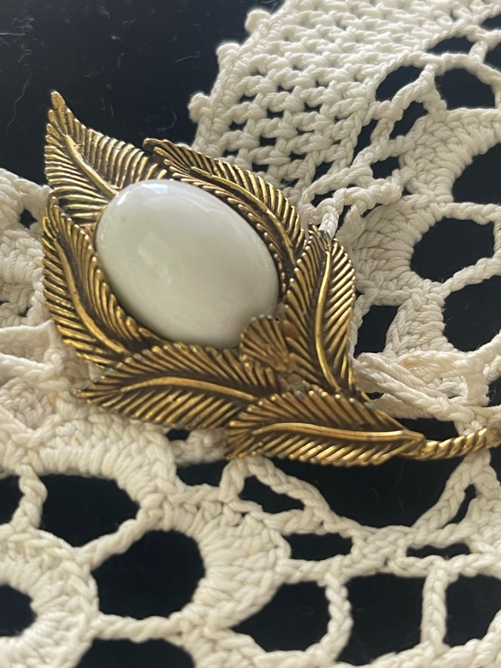 VINTAGE Gold Leaf Brooch with White Cabochon - Elegant Women’s Jewelry
